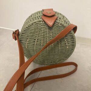 Green Wicker Lined Cross-body Handbag - EUC